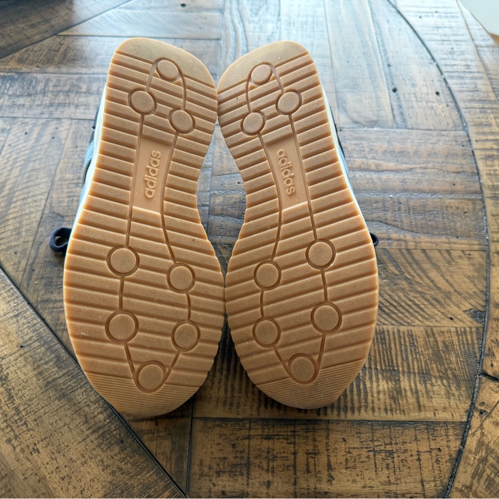 Adidas Run 70s 2.0 - Picture 3 of 3